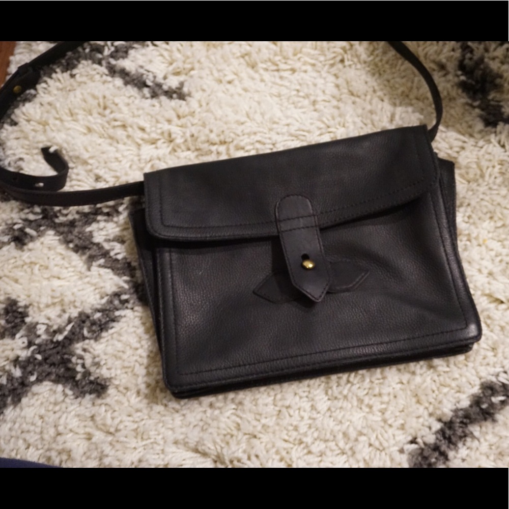 Madewell | Black Soft Leather Purse